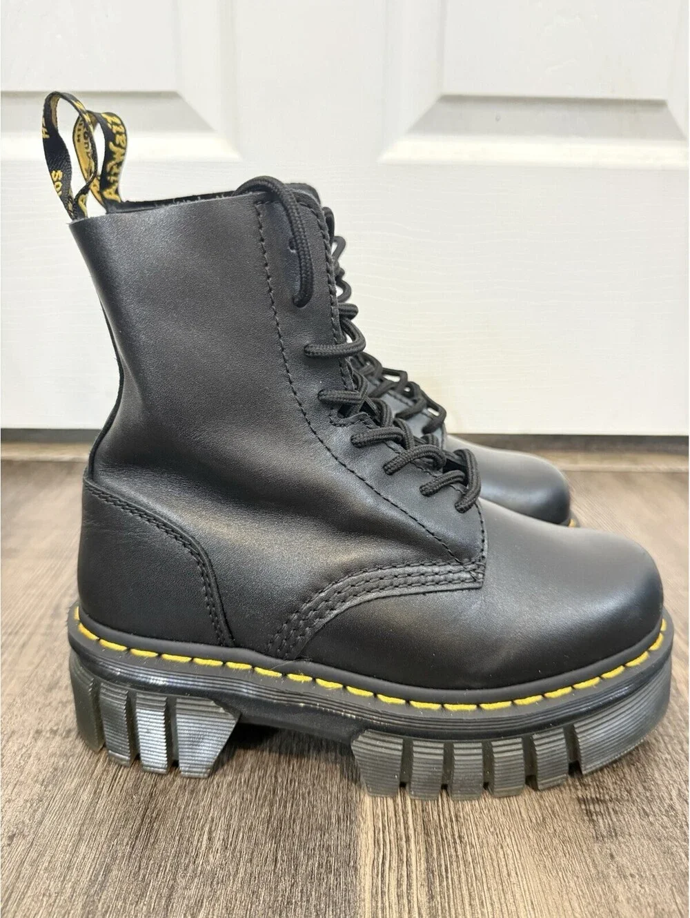 Dr Martens Audrick 8-eye Boot Size 5 L Black Leather Platform